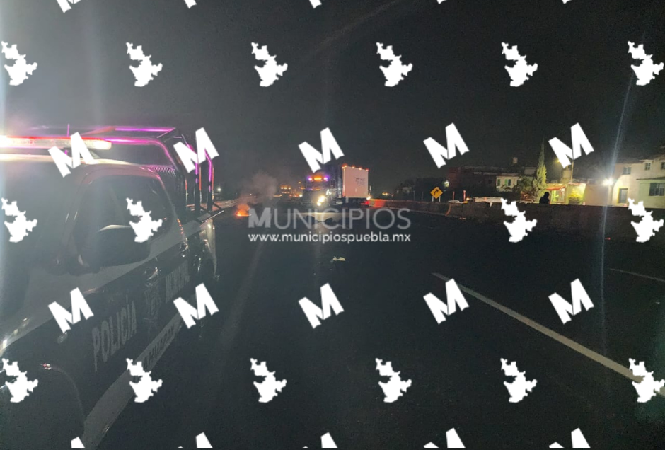 Continua el cierre de la Autopista México -Puebla por presencia de ejidatarios 