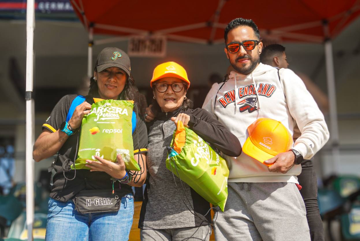 Entregan kits para la Segunda Carrera Pericos