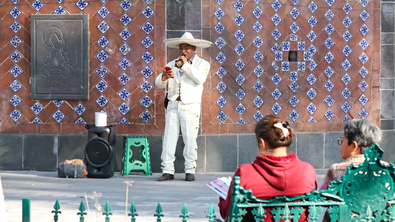 Mariachi de Tlaxcala emociona al público en el Centro Histórico