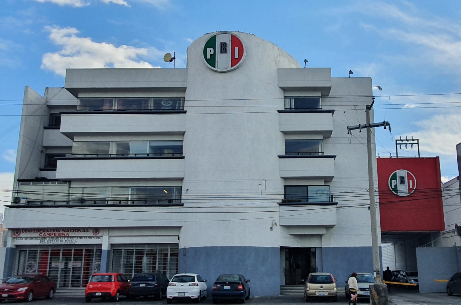 Menos de cien se han ido, asegura dirigente del PRI en Puebla 