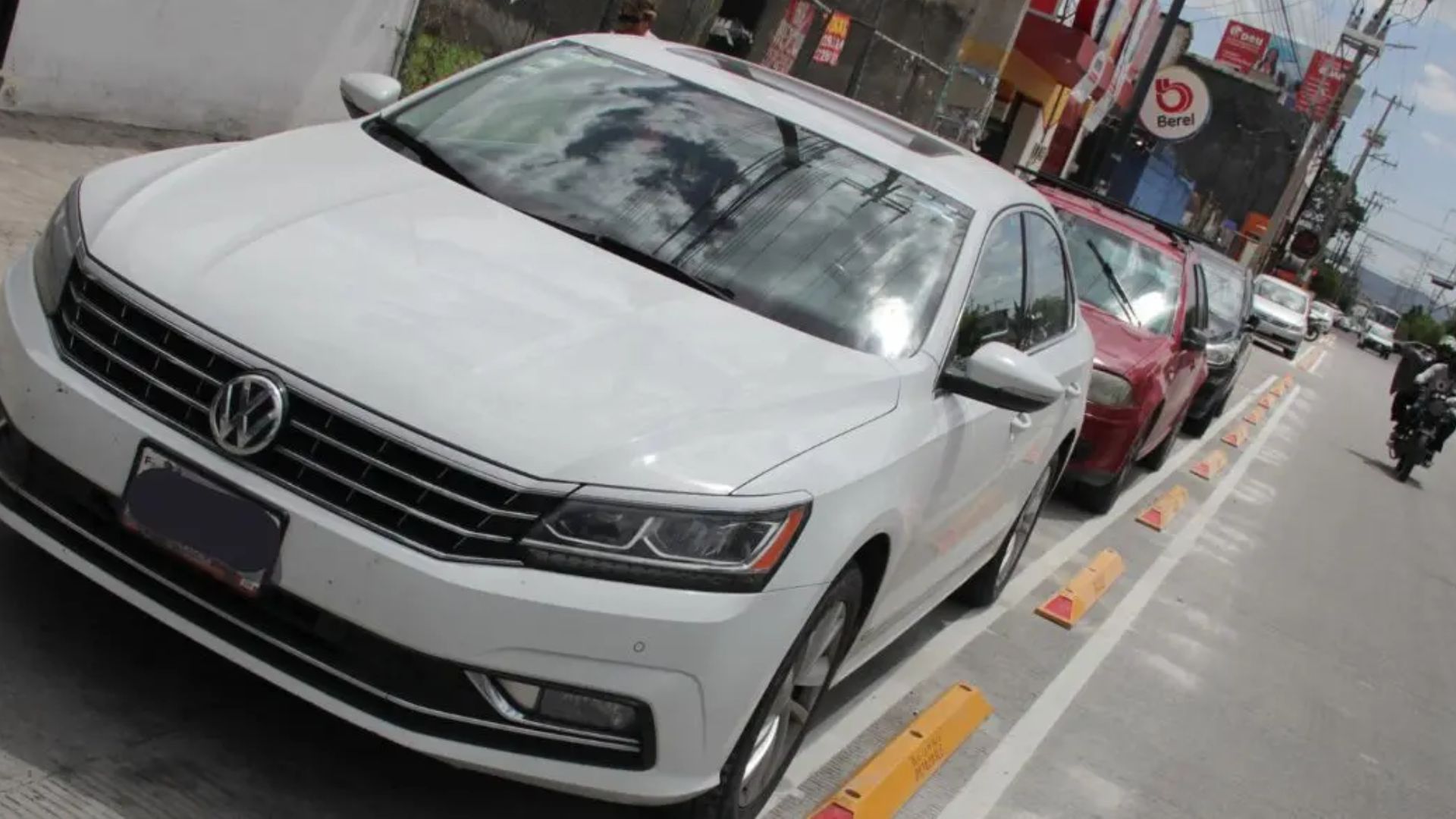 Entrarán en vigor multas de $11,314 pesos para automóviles que invadan ciclovías