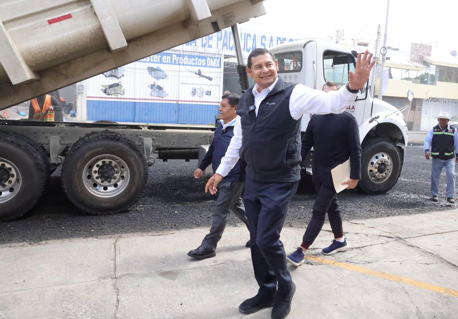Reconstruye gobierno estatal 37 vialidades prioritarias en Puebla capital