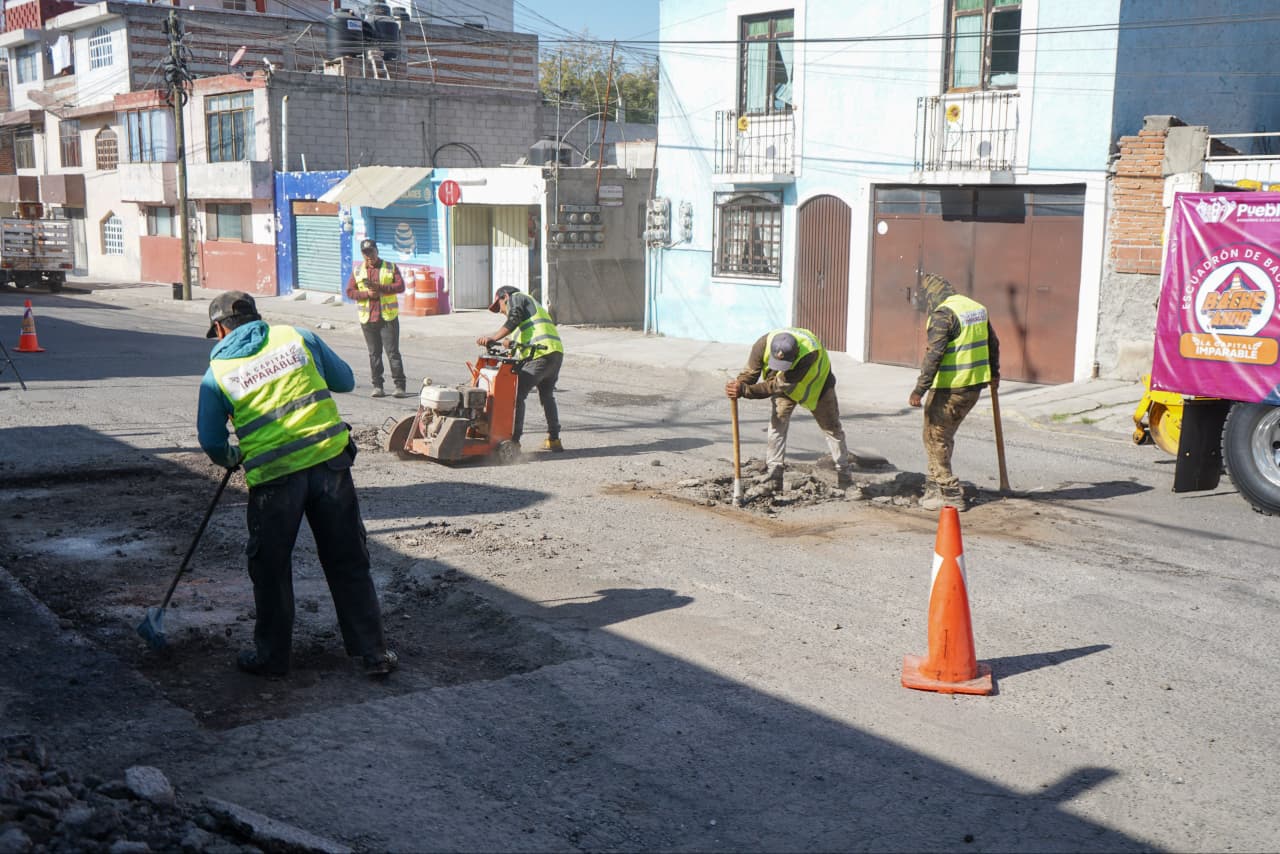 Con inversión histórica, Gobierno de la Ciudad atiende más de 200 mil baches en la capital