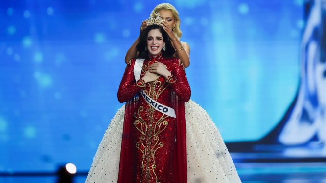 Sheinbaum reconoce a Fátima Bosch tras ganar Miss Universo
