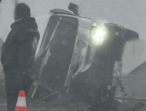 Combi vuelca en la carretera Aljojuca–El Seco debido a densa niebla