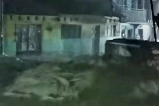 Monitorean ríos en Jopala tras lluvia y desbordamiento de arroyo