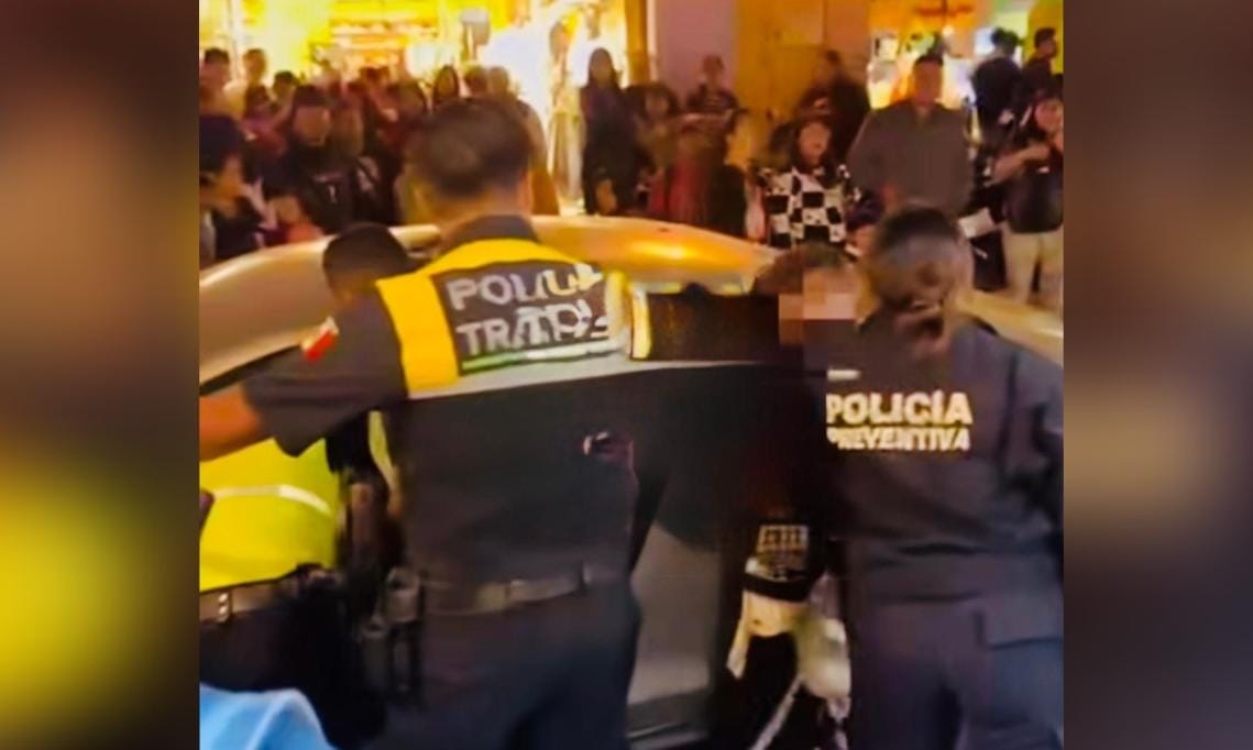 Conductor ebrio provoca caos en el centro de Atlixco durante noche de calaverita