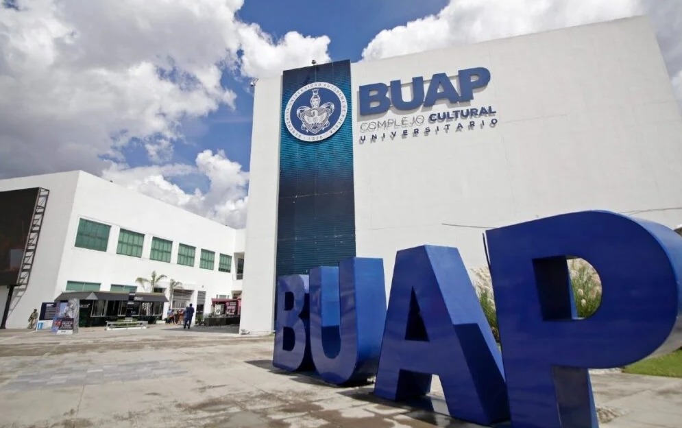 Disminuye el número de estudiantes titulados en la BUAP