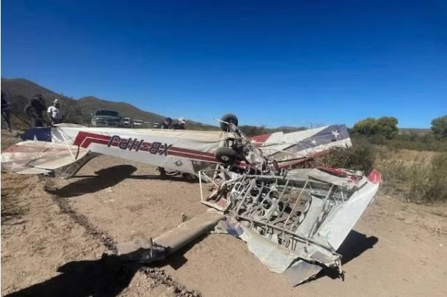 Avioneta se desploma en Chihuahua y provoca muerte de piloto y copiloto