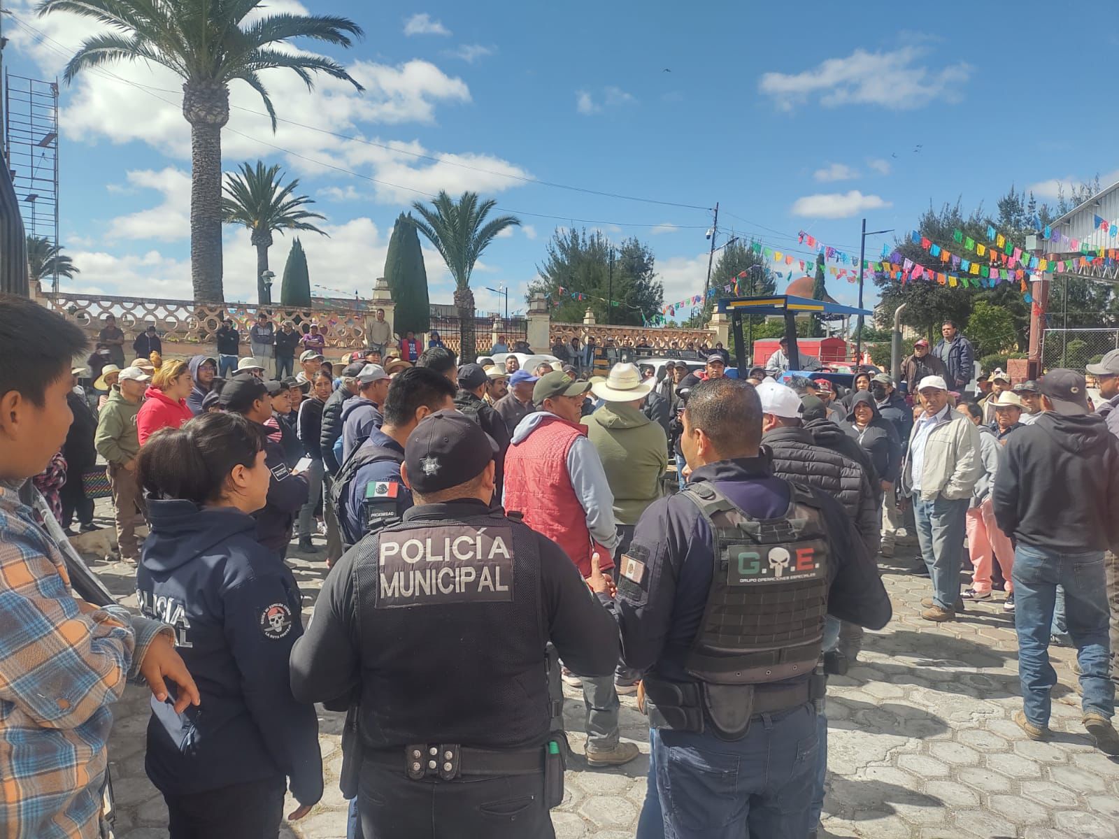 Pobladores de Aljojuca exigen justicia tras detención de presuntos ladrones de maíz