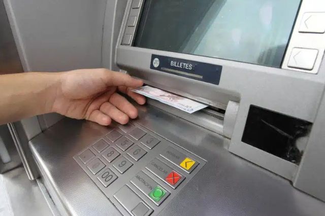 Nueva regla bancaria en México: identificación obligatoria para operaciones altas