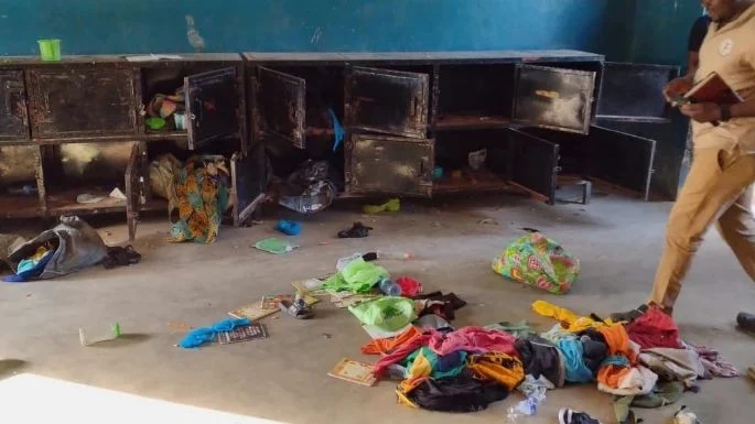 Más de 200 estudiantes y 12 profesores son secuestrados en una escuela católica de Nigeria