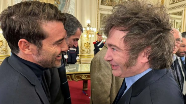 Dos periodistas: (i) odiador español (aliado de Salinas P.); (ii) mexicano premiado