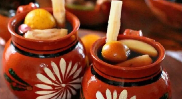 Ponche o vino caliente