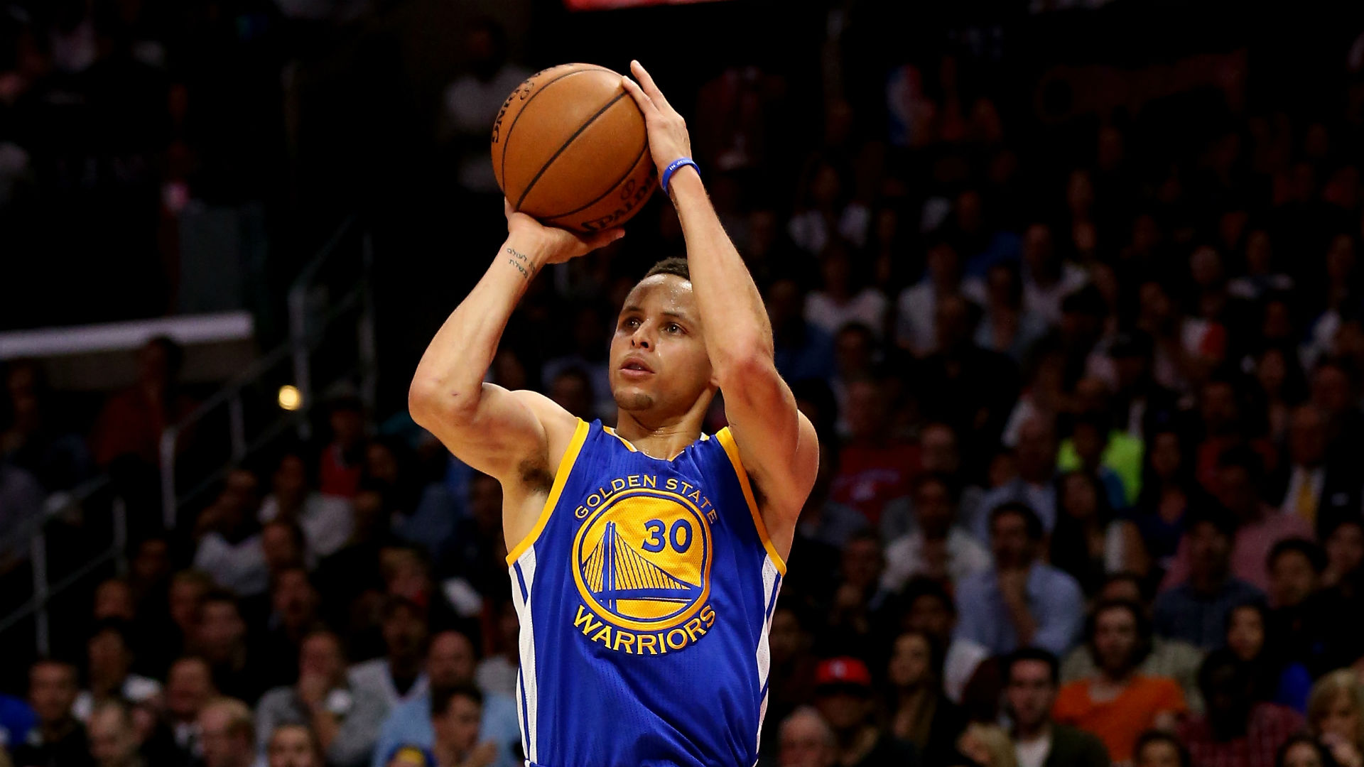 Stephen Curry sufre lesión en el encuentro con los Houston Rockets