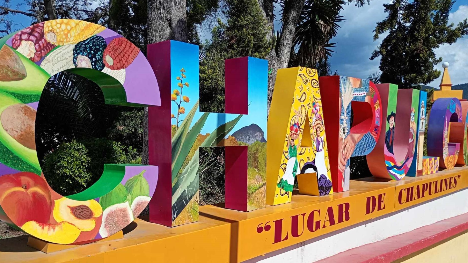 Habitantes de Chapulco se manifiestan para impedir la construcción de templo cristiano