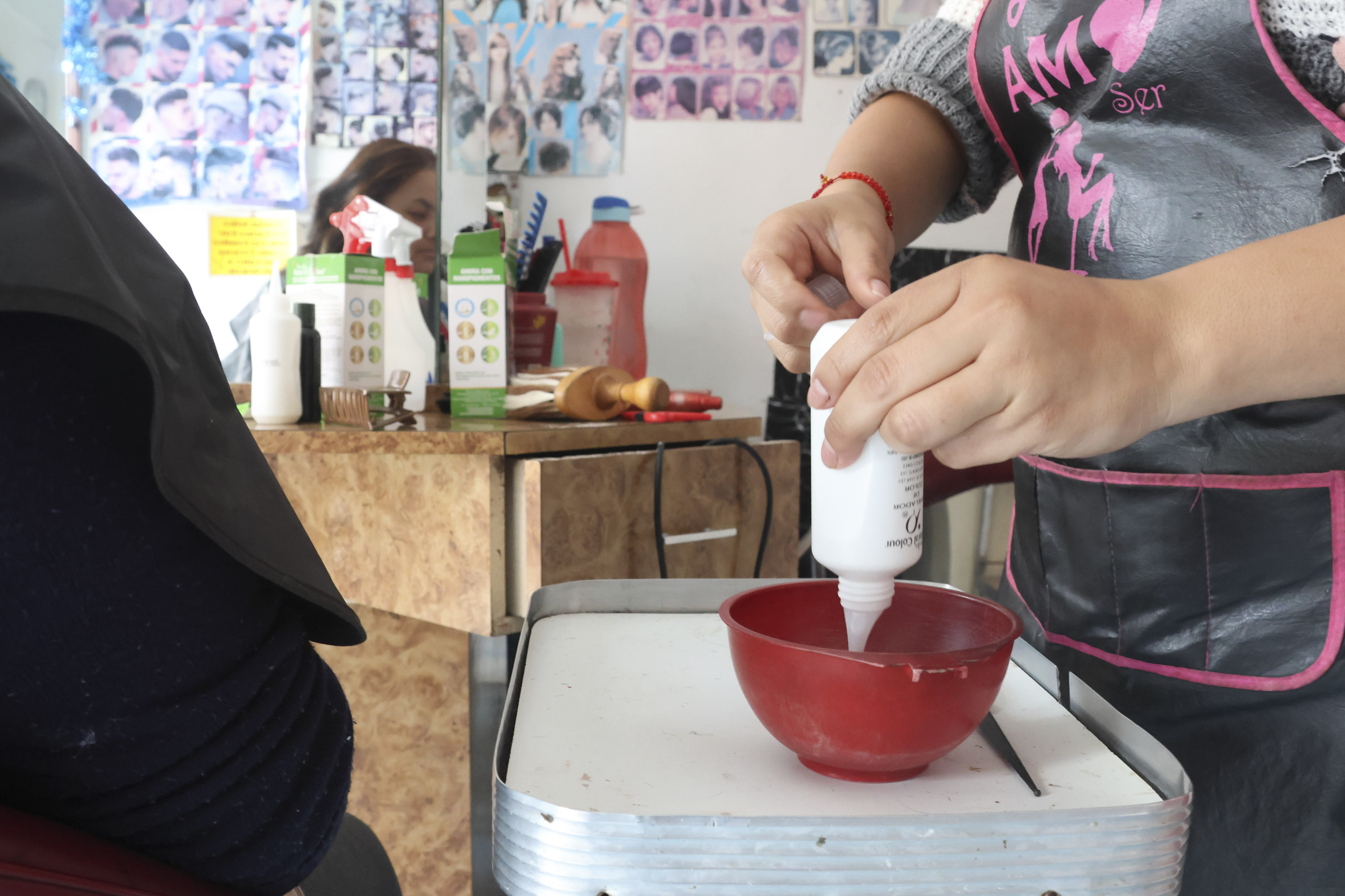 VIDEO Cortarse el cabello: acto de renovación para el Año Nuevo