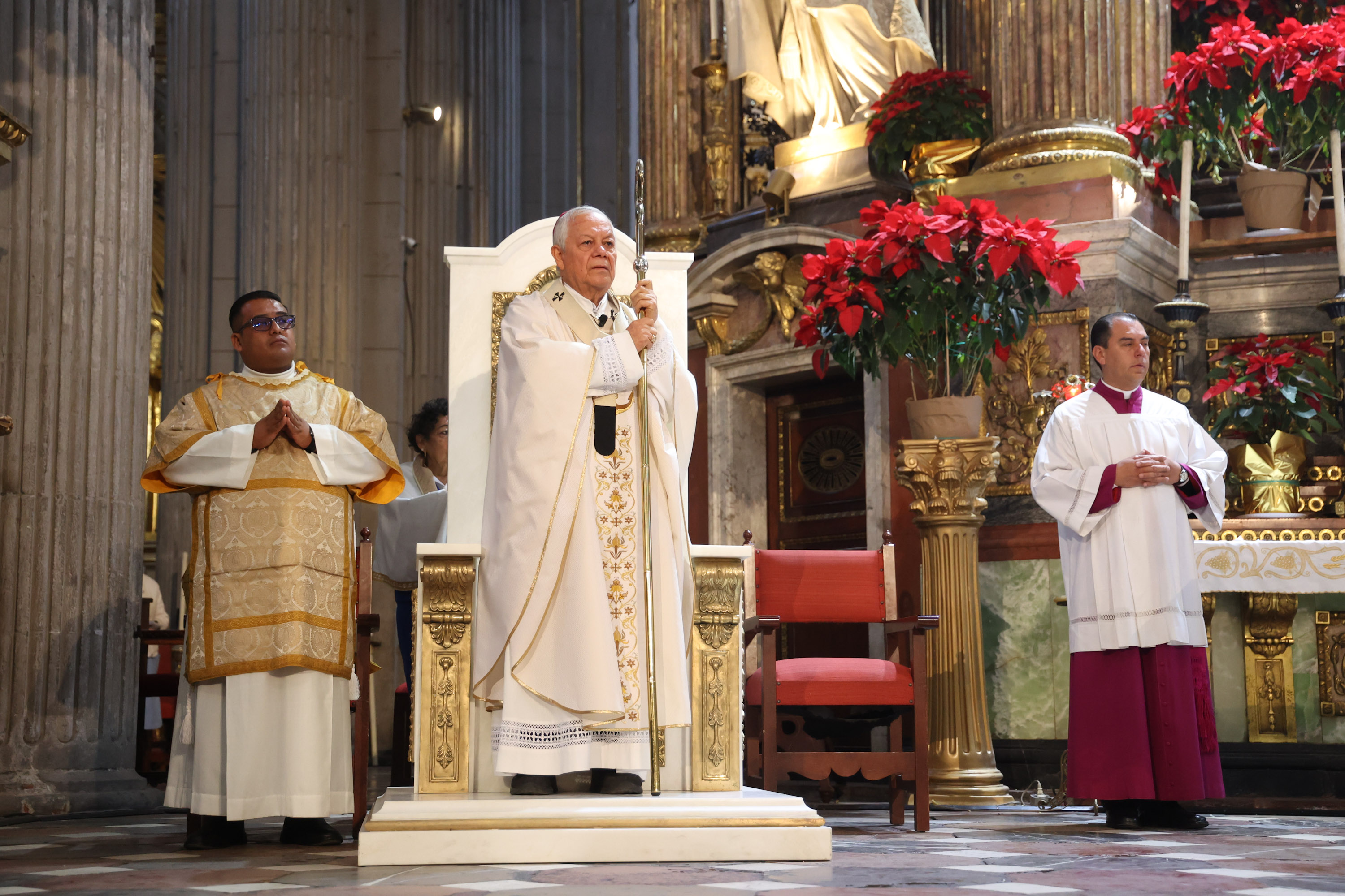 Muchos migrantes viven el peregrinar de la Sagrada Familia: Monseñor Víctor Sánchez 