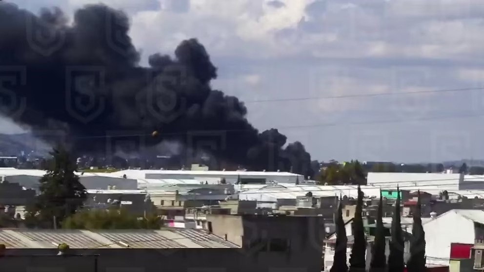 VIDEO Desplome de avioneta en Toluca deja seis muertos