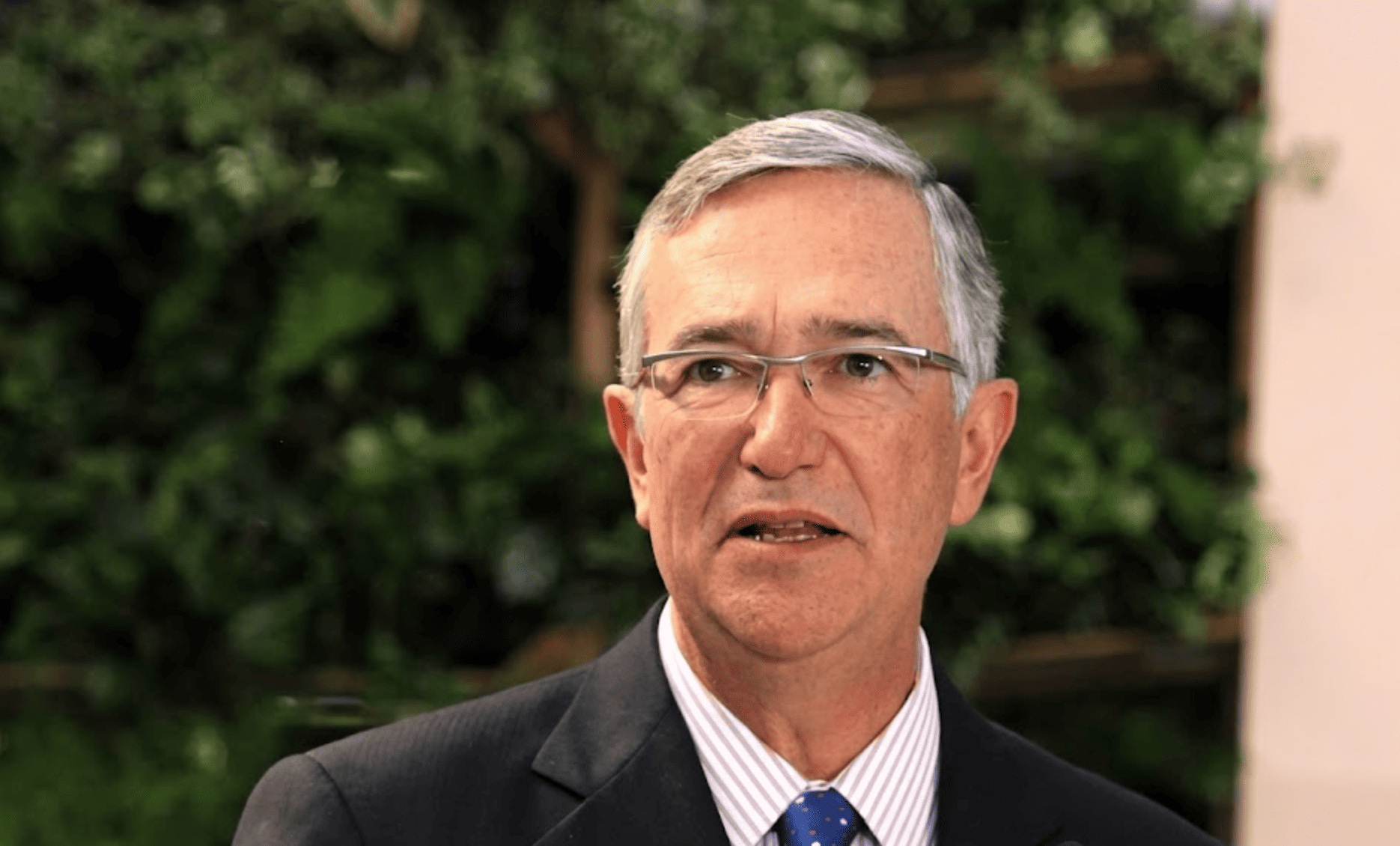 Corte rechaza a Salinas Pliego apropiarse de los derechos del uso de la palabra azteca