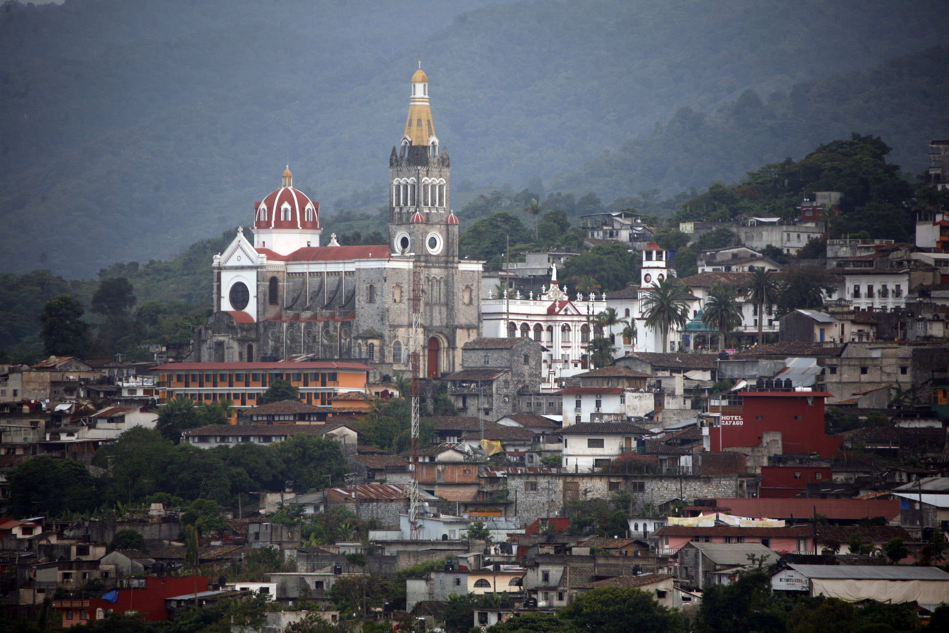 Armenta va por circuito carretero y cruceta entre Ixcaquixtla y Tehuacán 