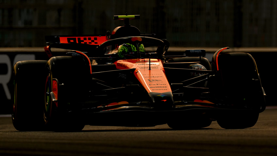 Norris lidera a Verstappen durante segunda práctica en Abu Dabi