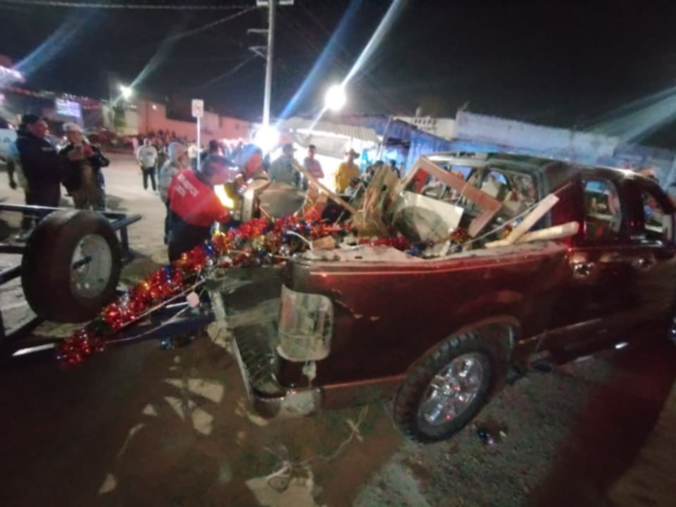6 lesionados dejó la explosión de una camioneta que transportaba pirotecnia en Guanajuato 