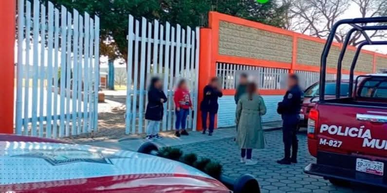 Secuestran a hijo de directora de telesecundaria en Aljojuca