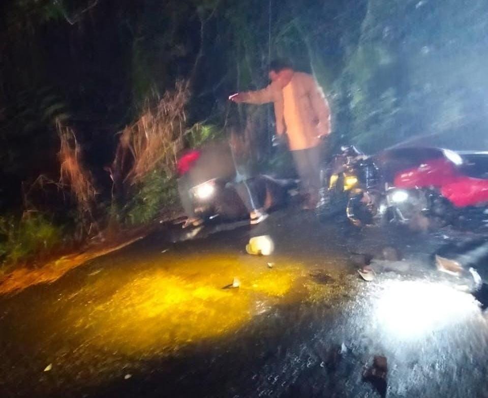 Camión de volteo embiste a motociclista en carretera Mazatepec-Tlatlauquitepec 