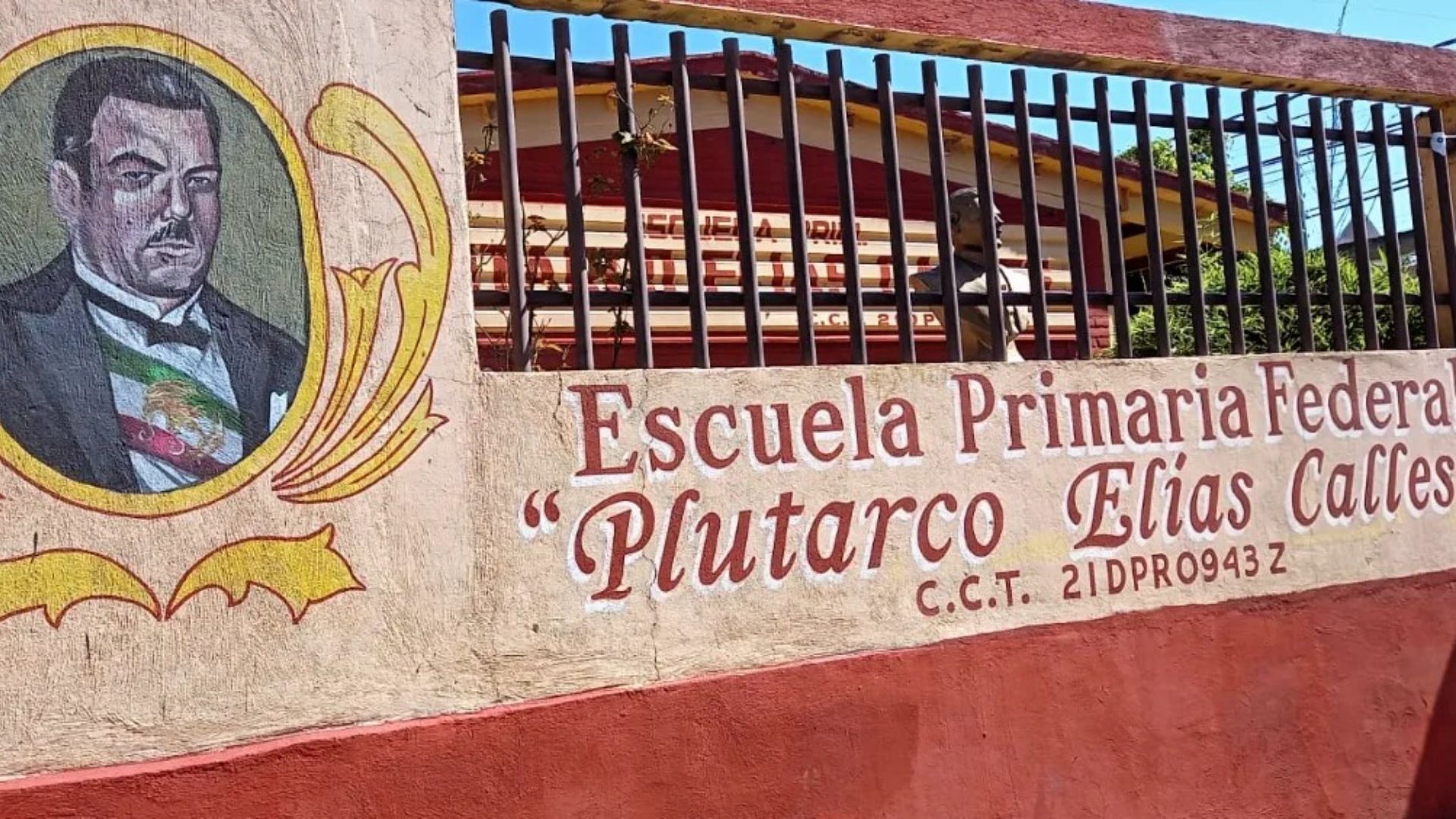 Acusan a Primaria Plutarco Elías Calles, en Atlixco, de mal manejo de recursos 