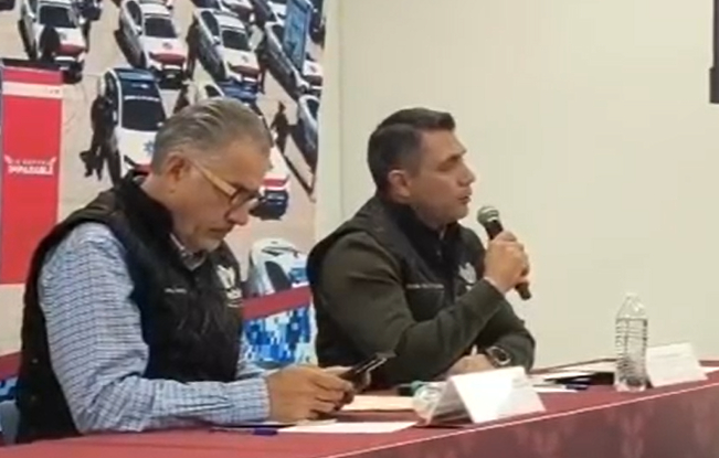 Identifican camioneta e integrantes que dieron cristalazo al Sanborns del Centro Histórico