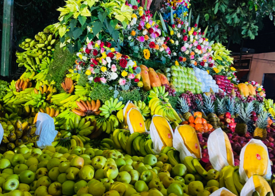 En Atlixco, lista tradicional ofrenda de toneladas de fruta en honor de la Guadalupana 