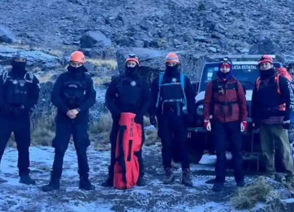 Fallece alpinista poblano tras caer 50 metros en el Iztaccíhuatl