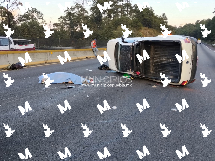 Camioneta vuelca a la altura de Río Frío: muere una persona