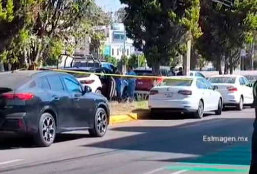 Mujer fallece de un infarto mientras conducía en la Recta a Cholula