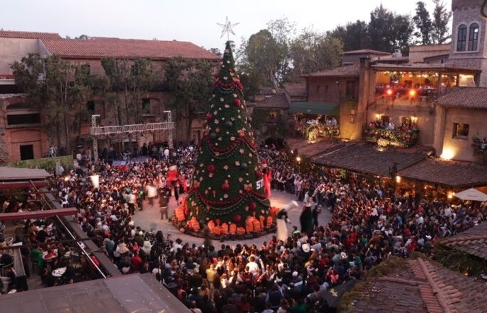 Encienden Árbol de Navidad monumental en Val’Quirico