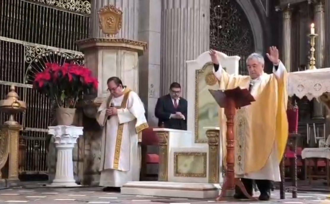 Celebran Misa de Navidad en la Catedral de Puebla 