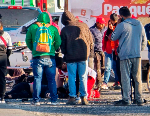 Un motociclista murió al ser impactado por una camioneta en Tepeaca