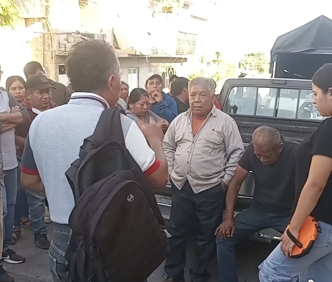 Se manifiestan habitantes de Altepexi para evitar lotificación de área con riqueza arqueológica