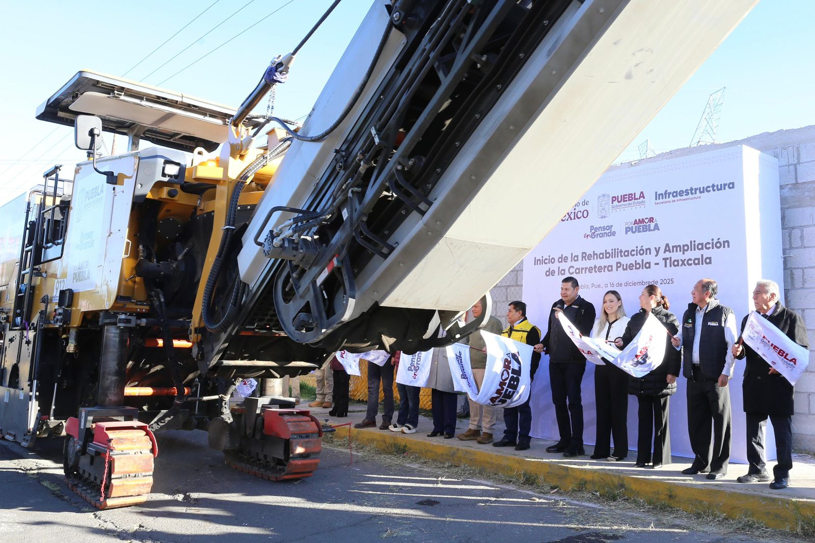 Con voluntad y compromiso, cambiamos el modelo de hacer obra pública: Armenta