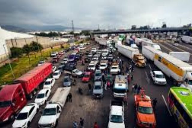 Transportistas y campesinos advierten posibles bloqueos en febrero 