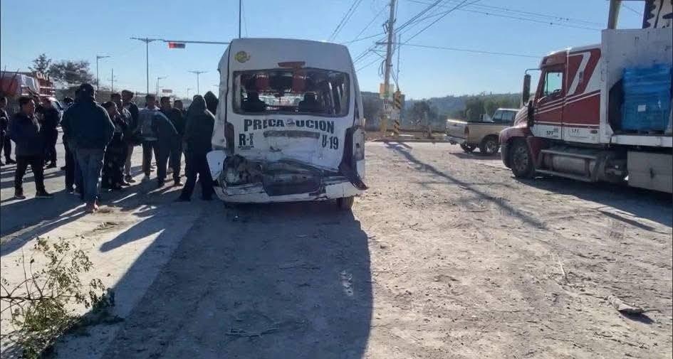 Choque por alcance deja 7 heridos en Tehuacán