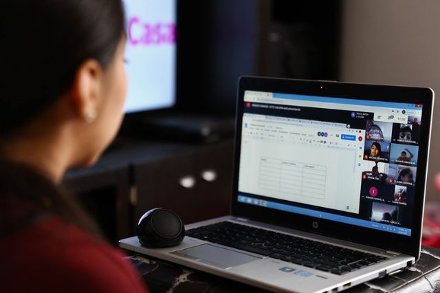 Gobierno presenta ciberbachilleratos para ampliar educación media superior