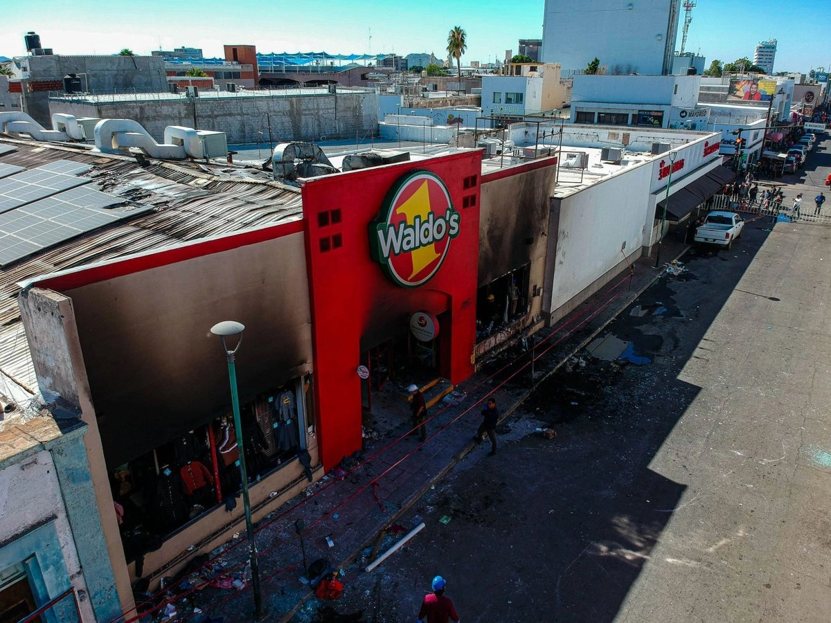 Liberan a los cinco detenidos por el incendio en Waldo\'s de Hermosillo; la Fiscalía impugna la decisión
