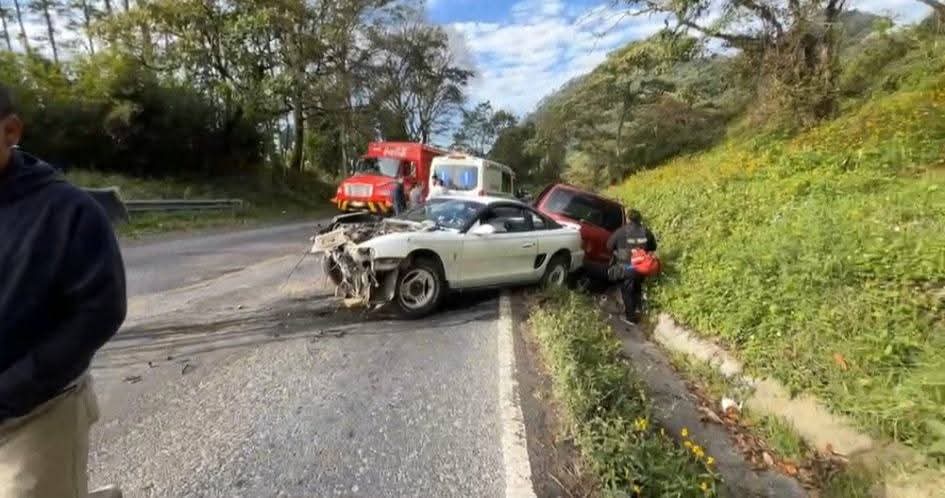 Choque en la México-Tuxpan deja dos lesionados a la altura de Juan Galindo