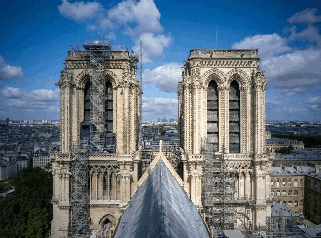 Notre Dame supera en visitantes al Louvre y la Torre Eiffel, a un año de su reapertura