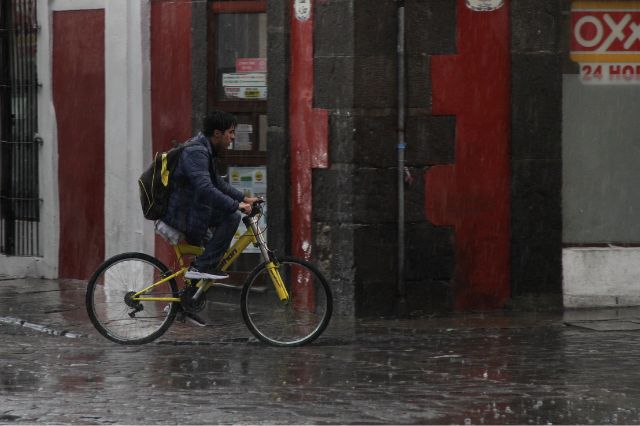 ¿Deben darte home office si llueve? La reforma sigue pendiente