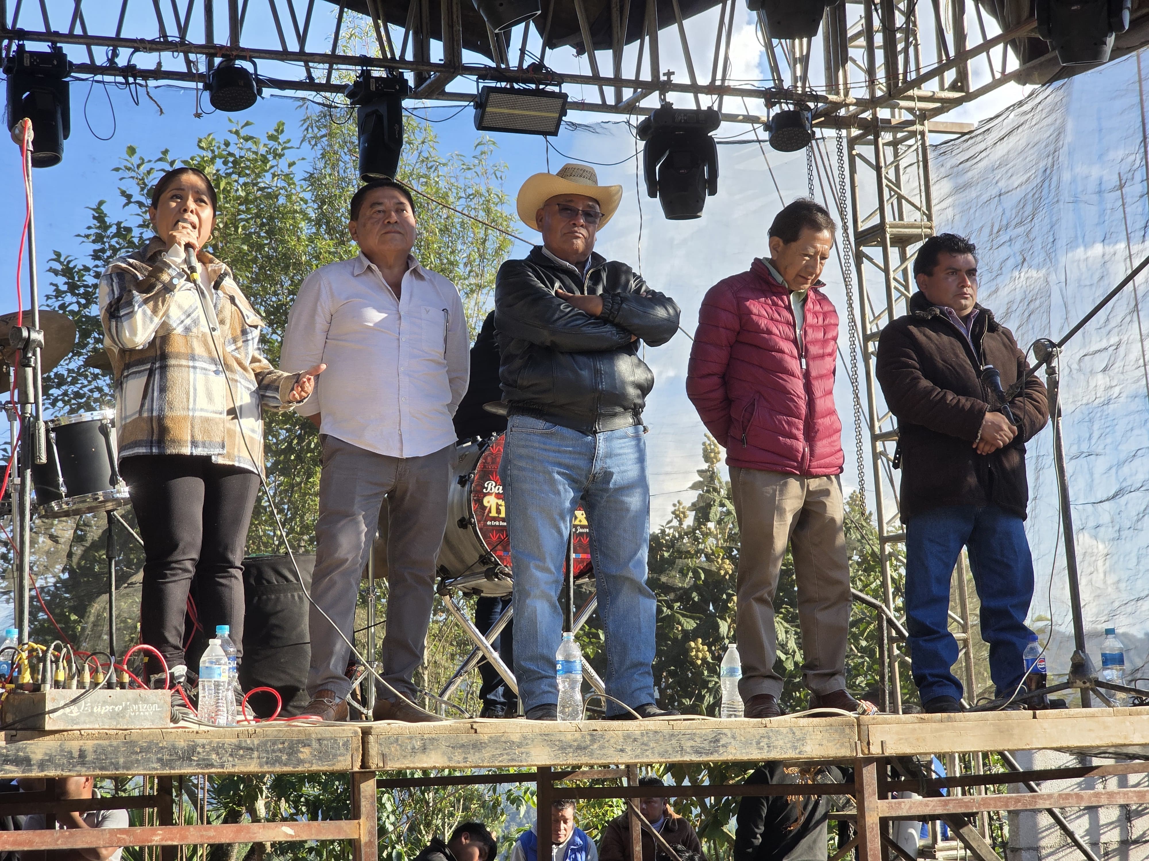 Reaparece exalcalde de Ajalpan Nacho Salvador y afirma haber sido víctima de una injusticia del gobierno