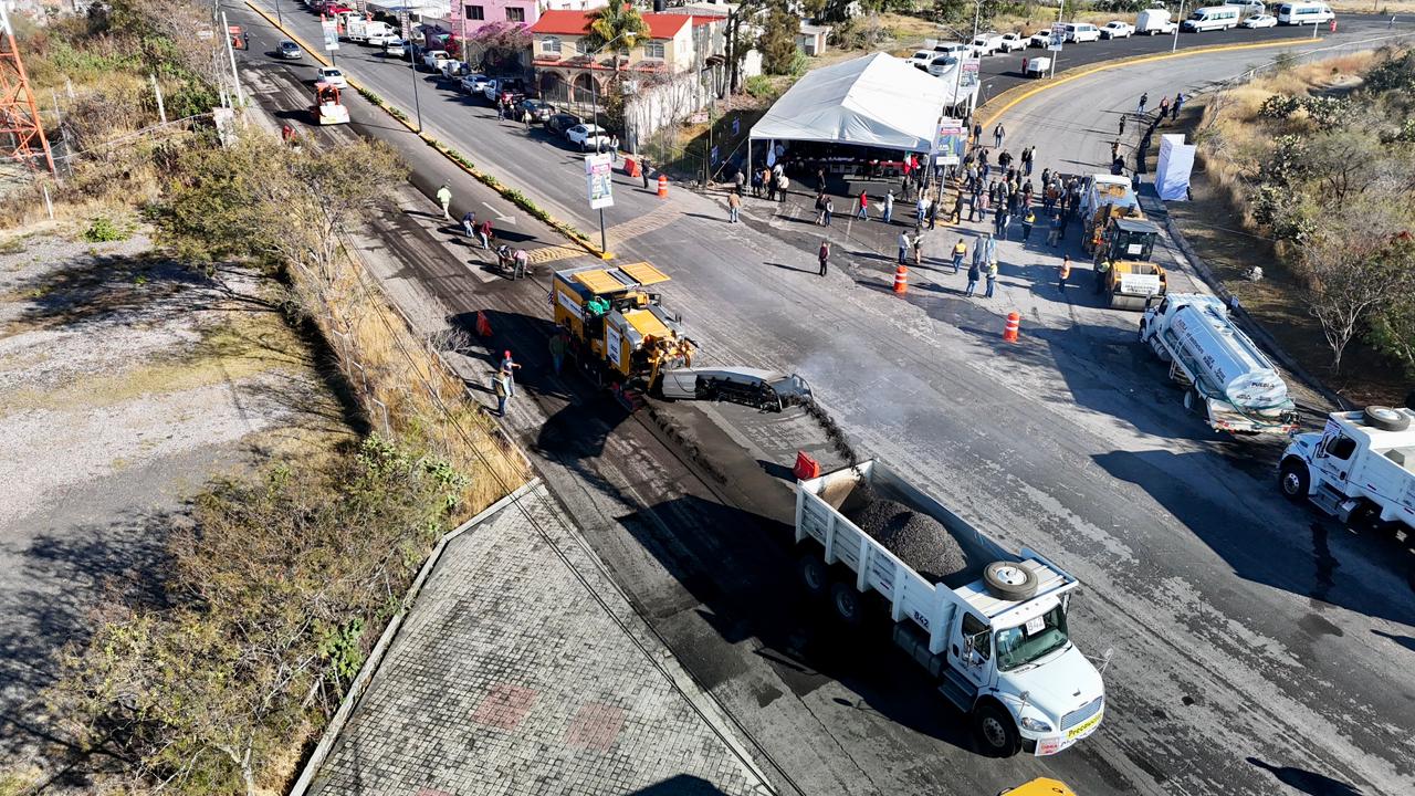Bienestar Integral para familias; Gobierno de Puebla pavimenta vialidades con 60% de ahorro