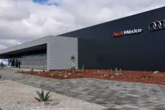 Denuncian favoritismo en Audi San José Chiapa contra exdelegado sindical